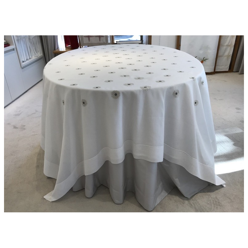 "Quand vient l'été" table cloth