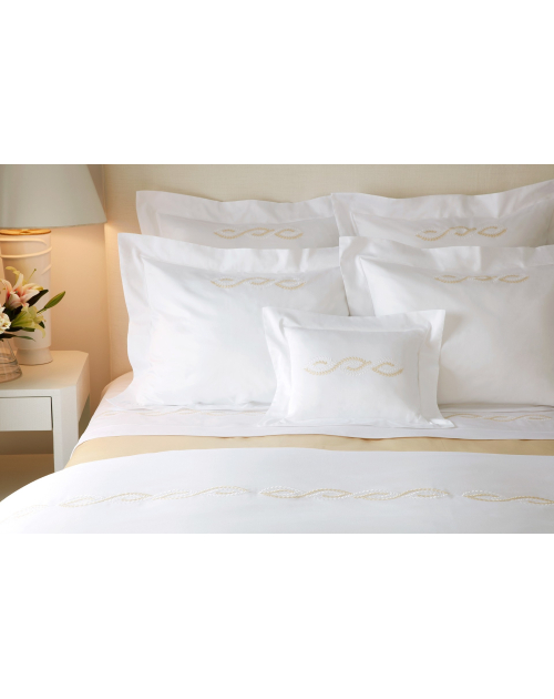 "Allée du roi" embroidered bed set