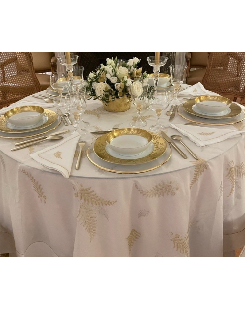 "Fougère" embroidered tablecloth