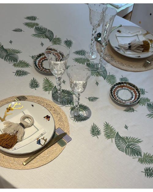 Nappe brodée "Amazone"