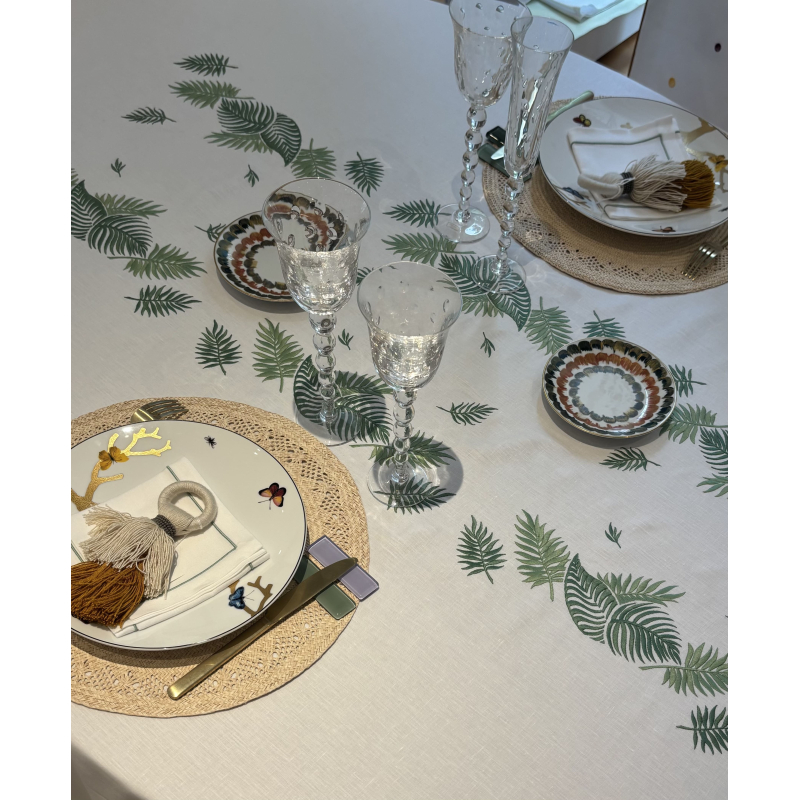 Nappe brodée "Amazone"
